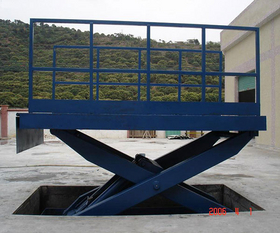 固定式升降機(jī)